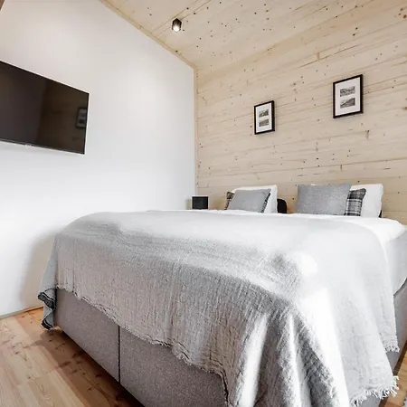 Leni Mountain בקתה